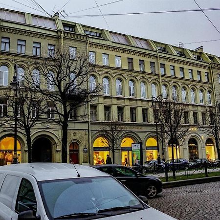 Apartment U Ermitazha Saint Petersburg Exterior photo